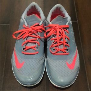 Nike sneakers size 7.5 great condition